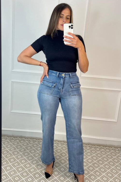 Pantalón Zara.